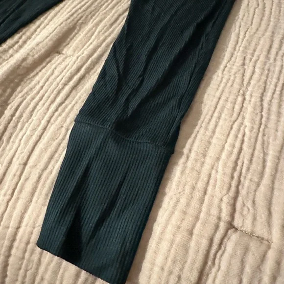 Ready Set Rompers. Front Opening. 2-3T - Picture 8 of 15